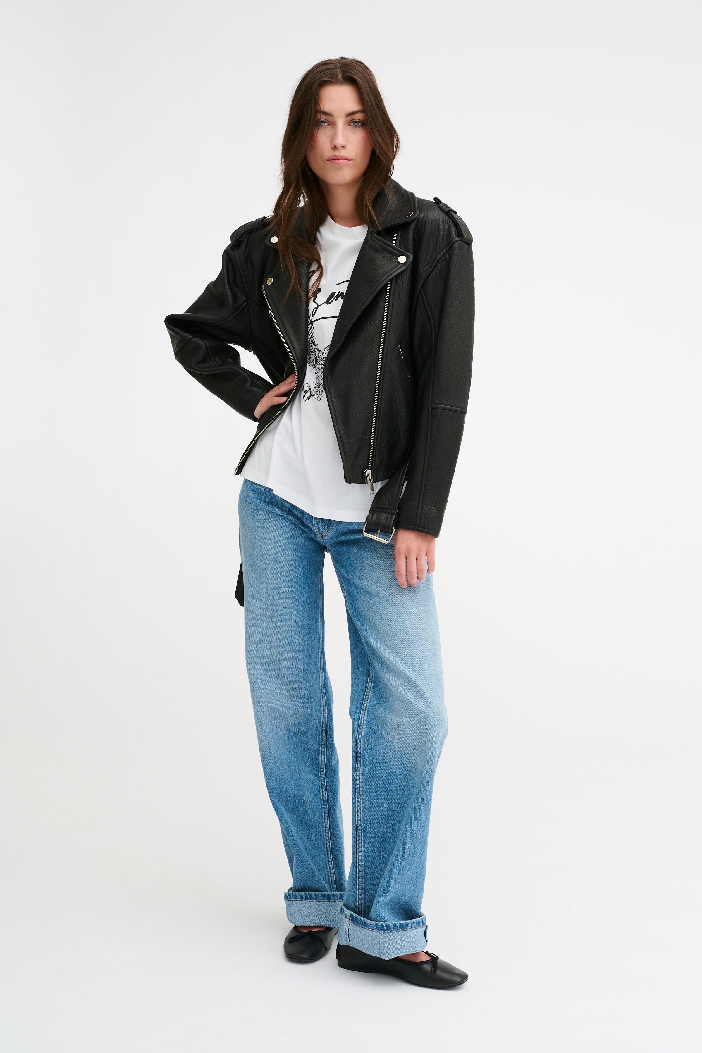 MY ESSENTIAL WARDROBE