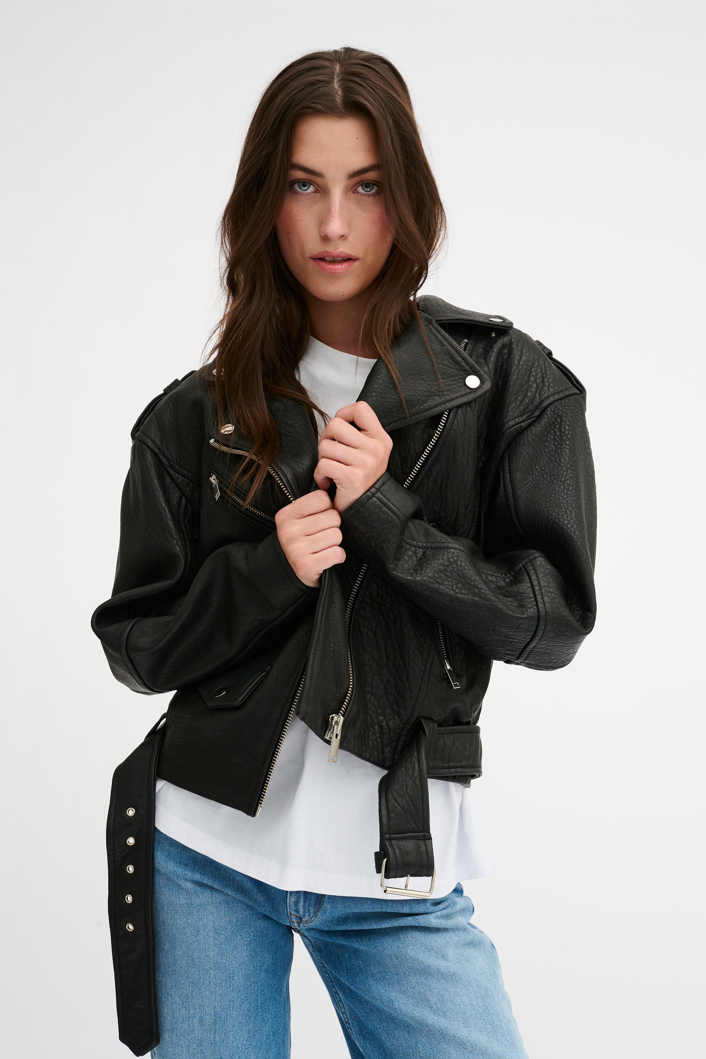 MY ESSENTIAL WARDROBE