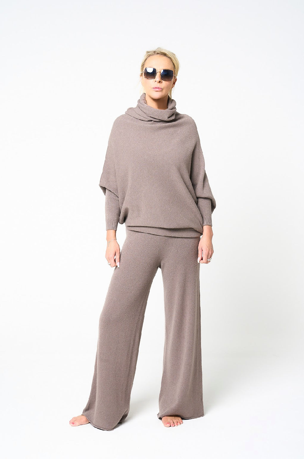 THE KNITWEAR COMPANY Juliette asymmetric knit Mocha