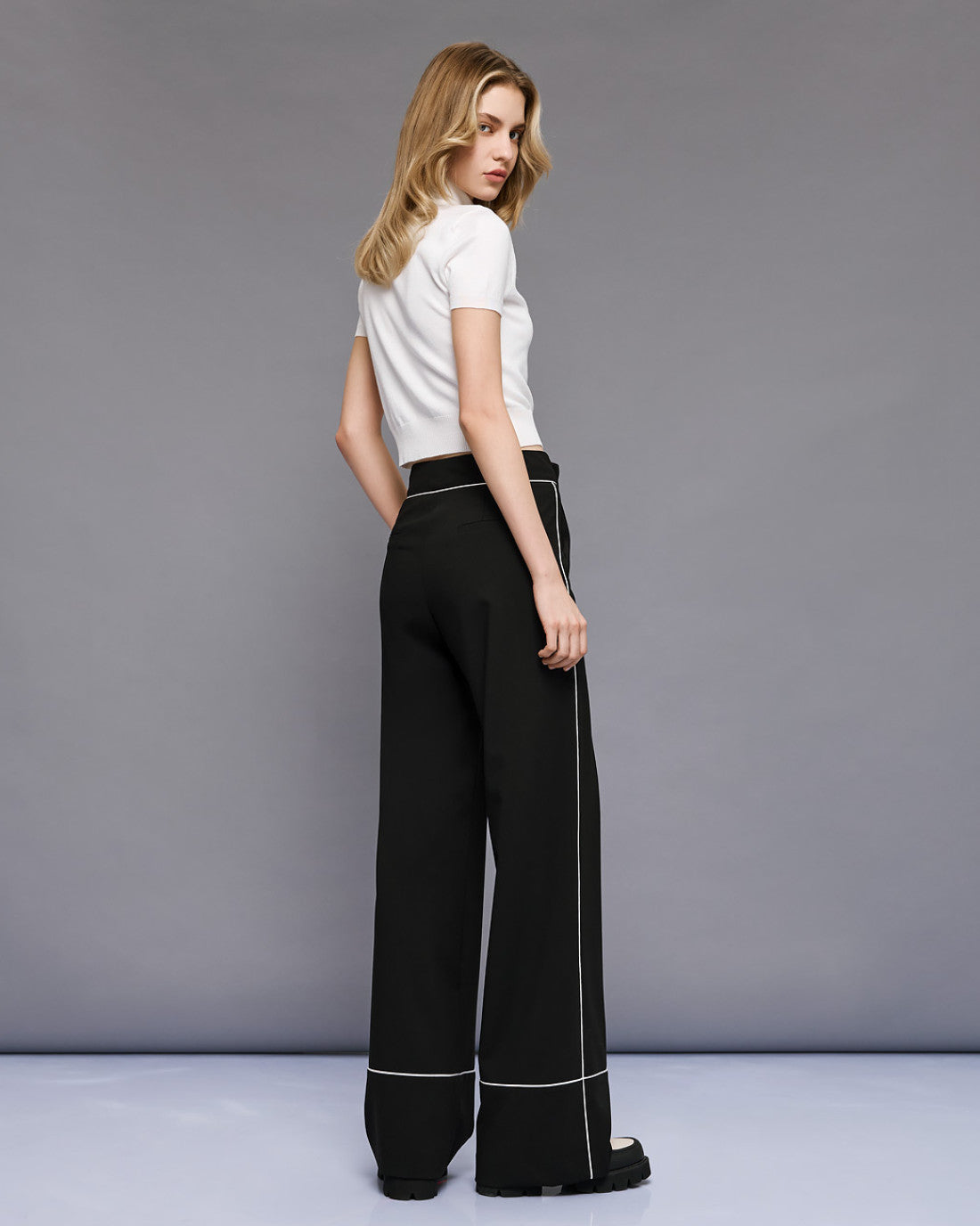 ACCESS Pants with piping details