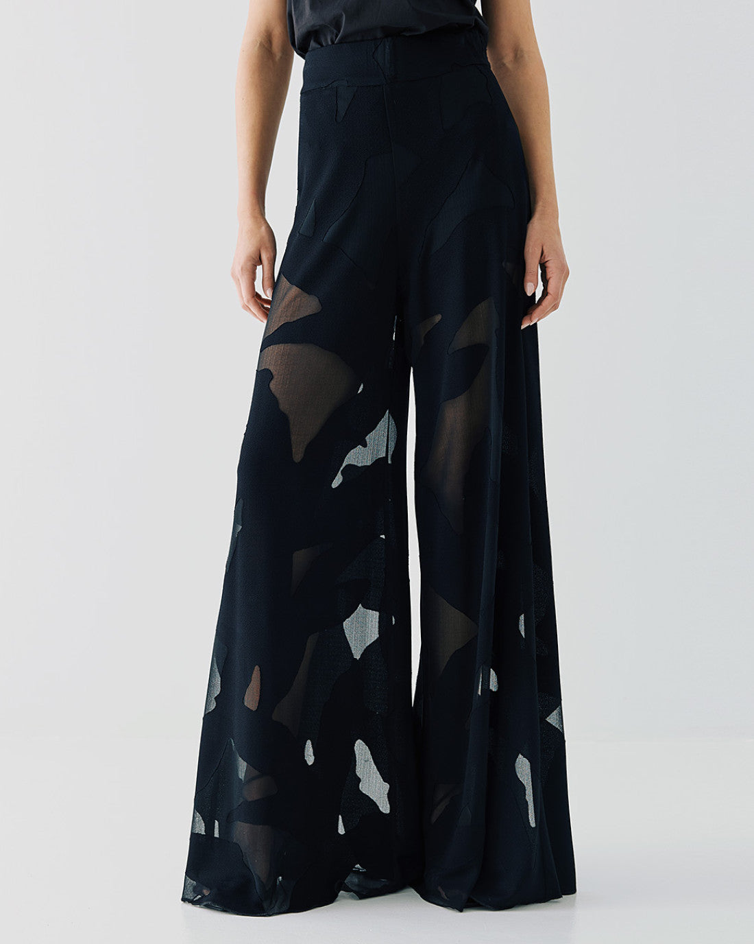 ACCESS FASHION Pants with a mesh pattern