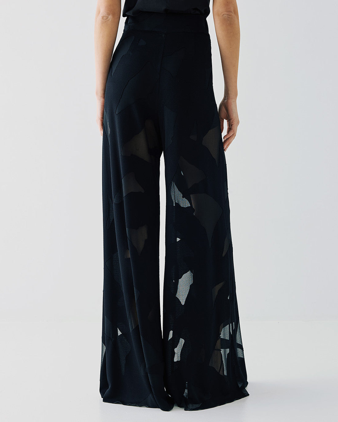 ACCESS FASHION Pants with a mesh pattern