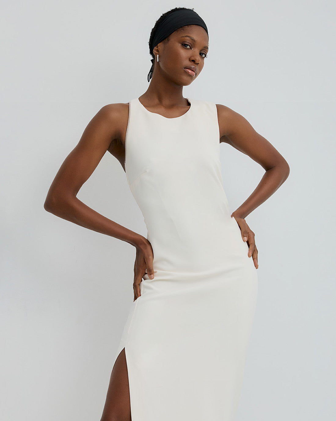 ACCESS FASHION Midi dress with asymmetric sleeves