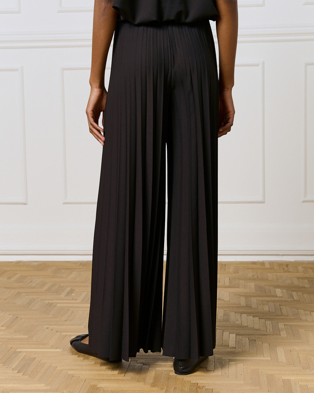 ACCESS Pleated wide-leg pants