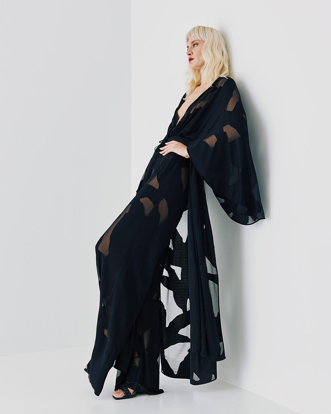 ACCESS Kimono with mesh details and drawstrings