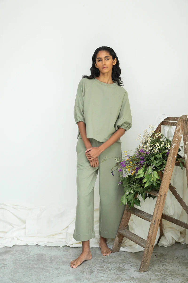 BEAUMONT ORGANIC Helios Organic Cotton Felpe Sweatshirt in Pistachio